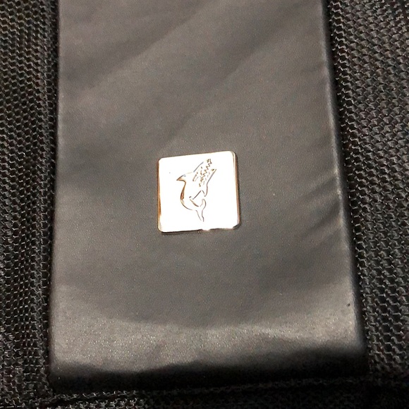 Gnarly Fish 15.6 inch Laptop Messenger Bag - Picture 5 of 5